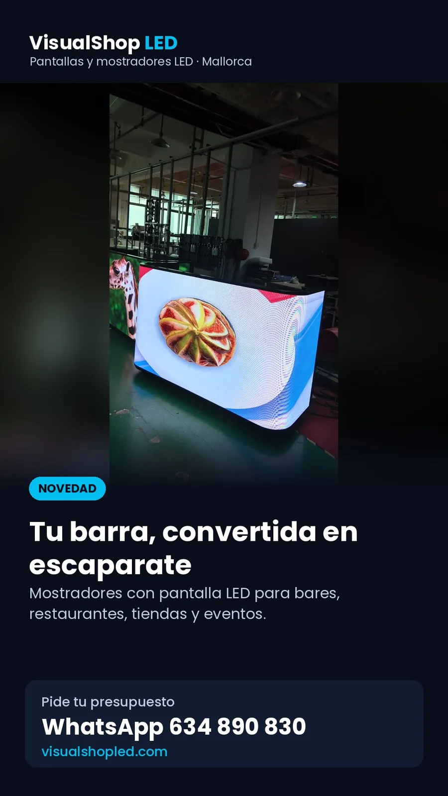 Mostrador LED encendido mostrando una fruta en fábrica